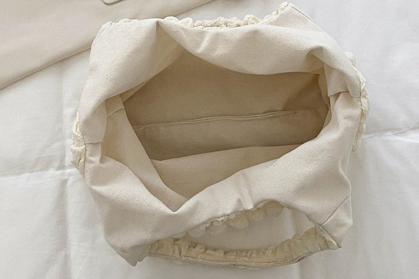 Ruched Large Handbag - Lily Bloom