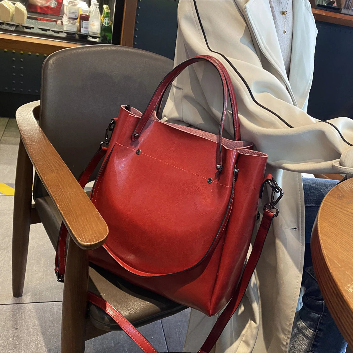 Versatile Tote Bag: Shoulder & Handheld - Lily Bloom