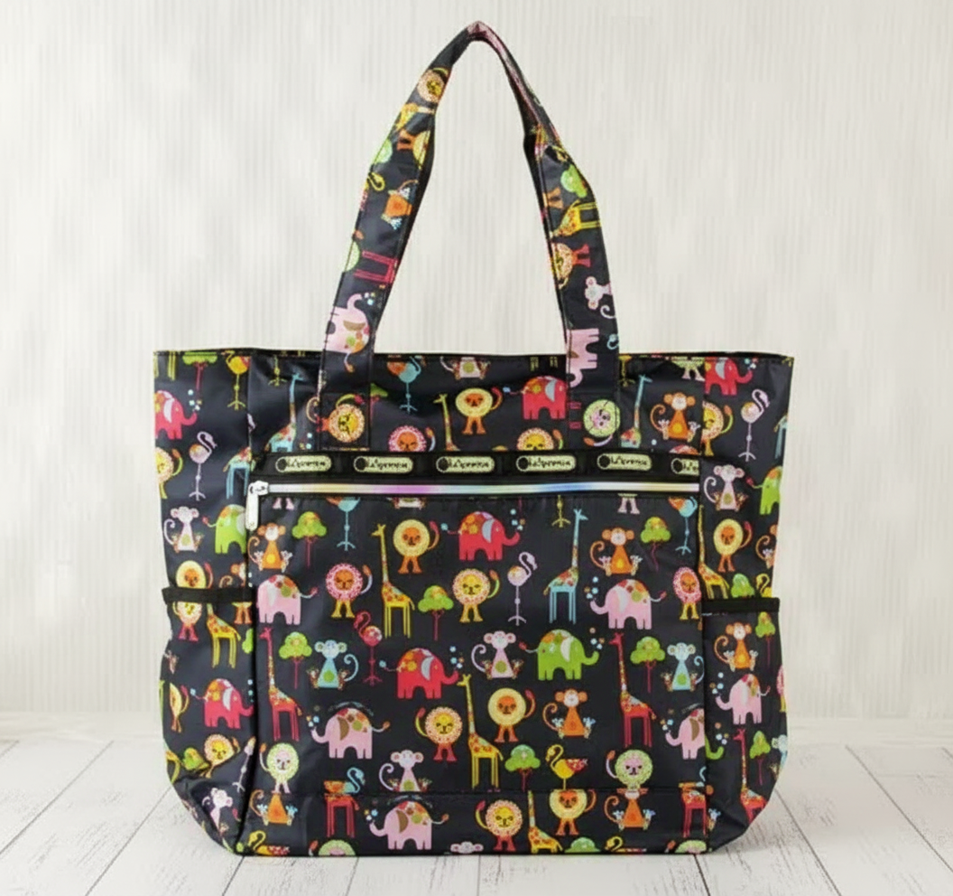 Tote bag with colorful animal pattern