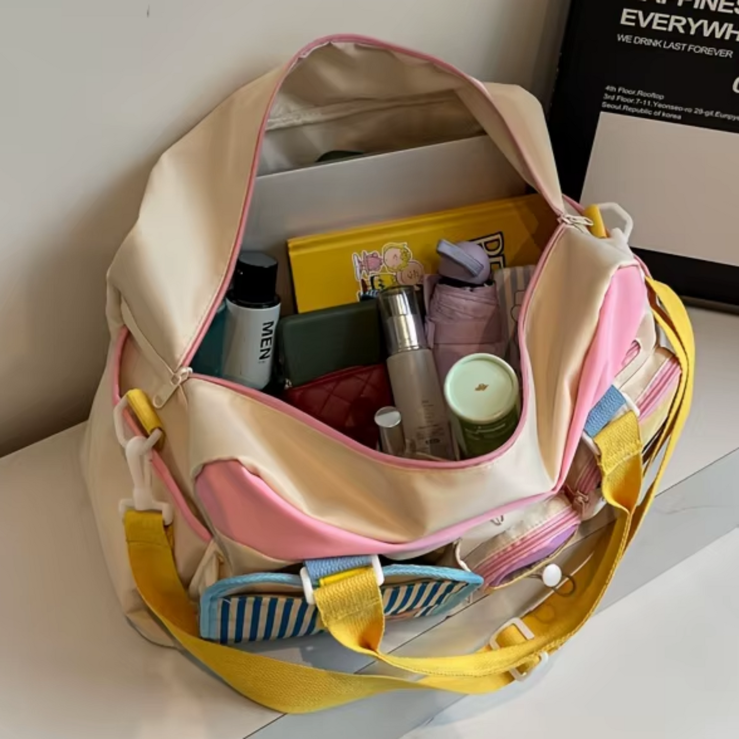 Lightweight Color Block Multi-Pockets Travel Bag