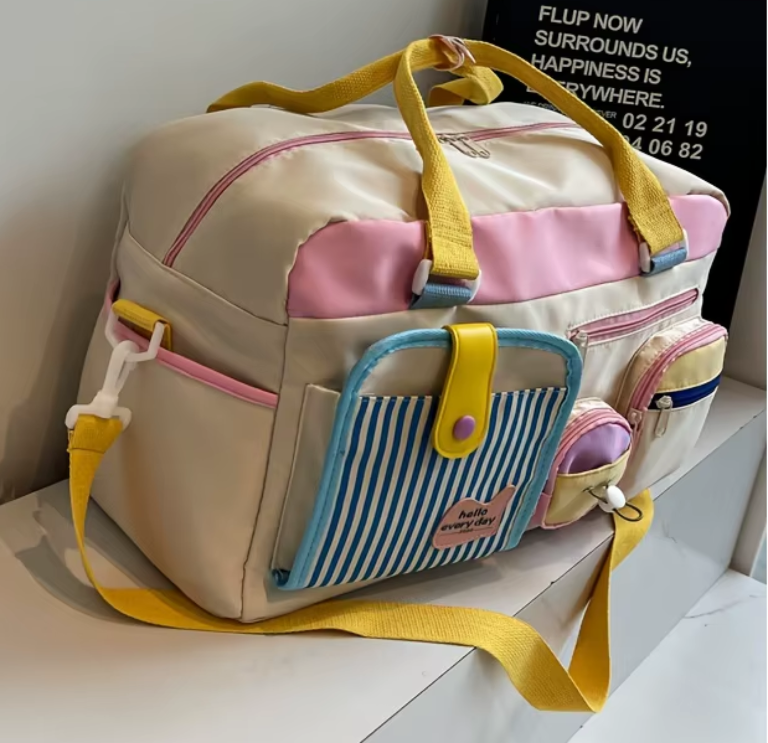 Lightweight Color Block Multi-Pockets Travel Bag
