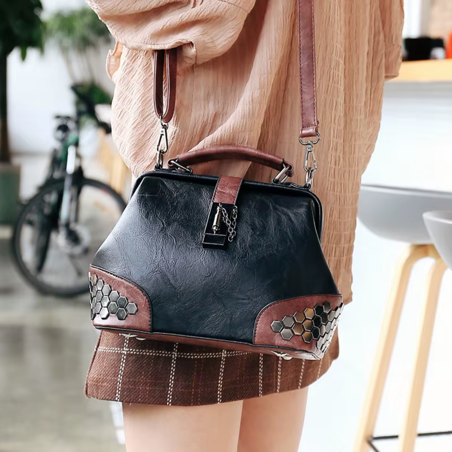 Rivets Leather Cross-body Shoulder Bag
