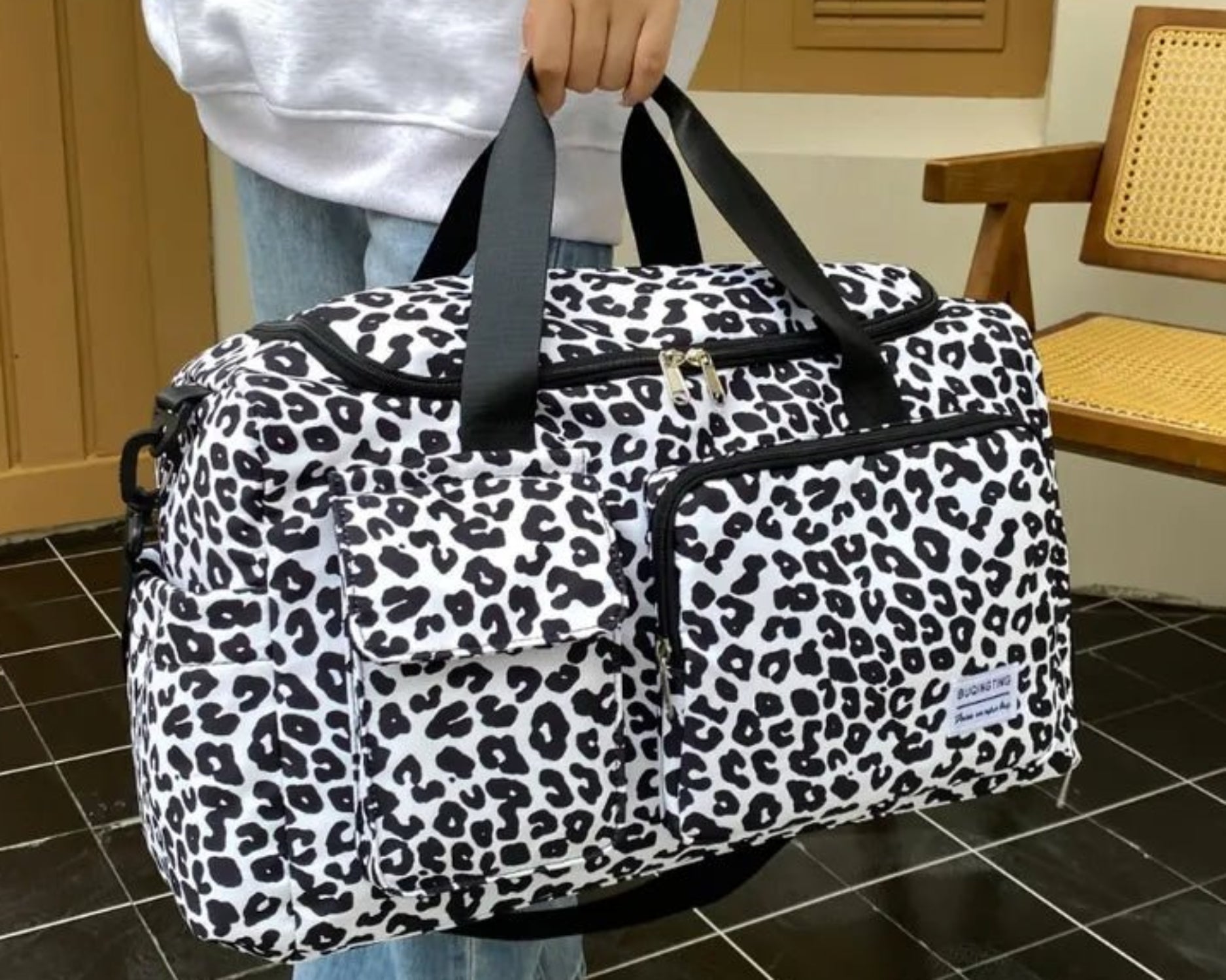 Oxford Cloth Animal Print Travel Bag - Lily Bloom